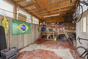 Photo 25- click for photo gallery